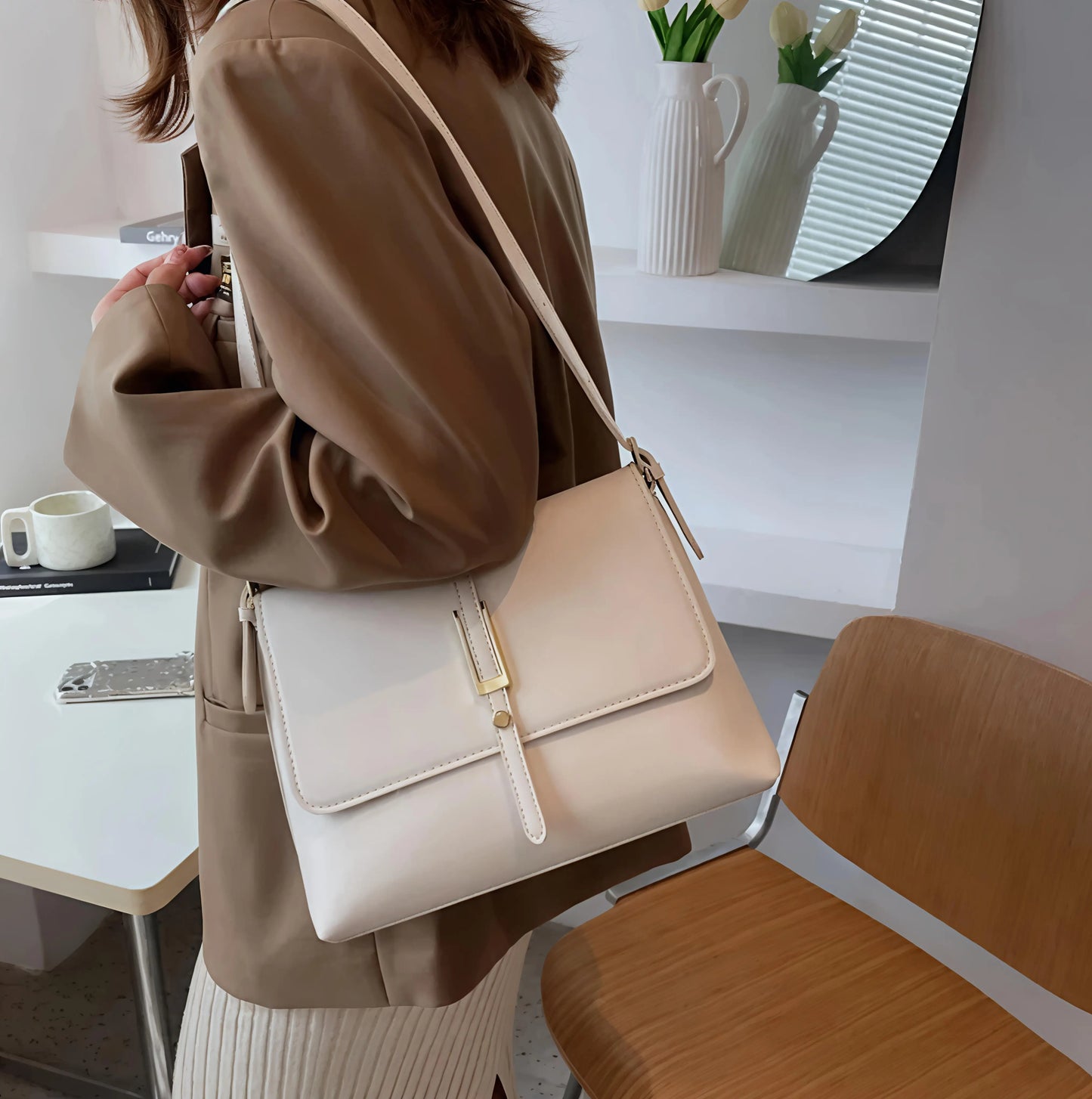 Structured satchel by Zylen