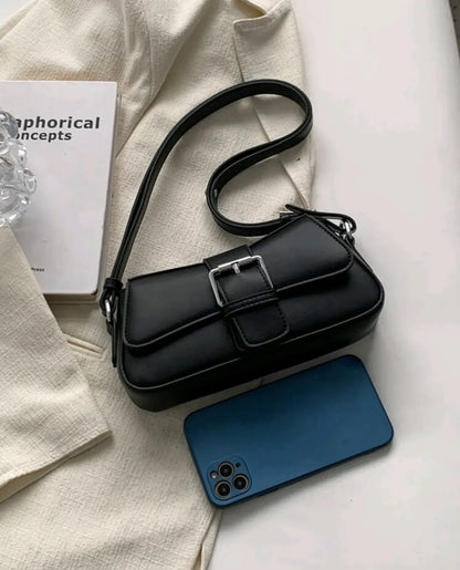 Noir Buckle By Zylen